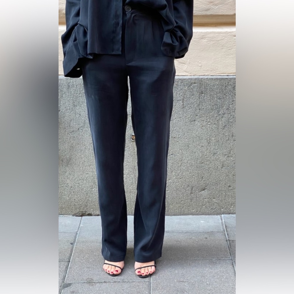Djerf Avenue Ash on the Go pants